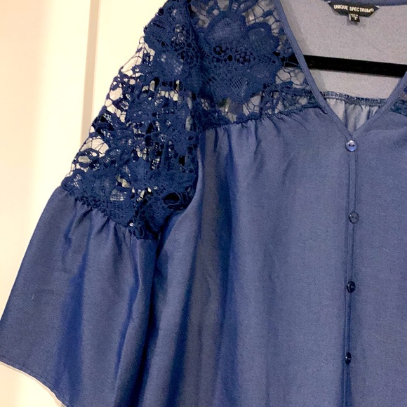 Blouse by UNIQUE SPECTRUM - Picture 2 of 4